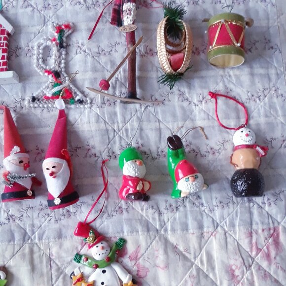 Lot of 16 Vintage Christmas Ornaments 50s 60s 70s 80s 90s - Picture 7 of 11